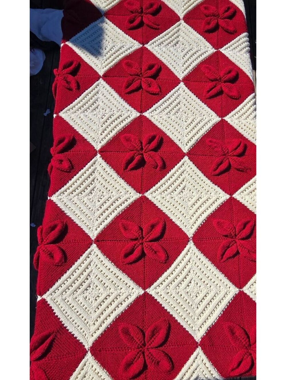 Vtg 1970s Knit Nantucket Afghan Blanket & Matching Pillow Set Red Cream 3D Leaf